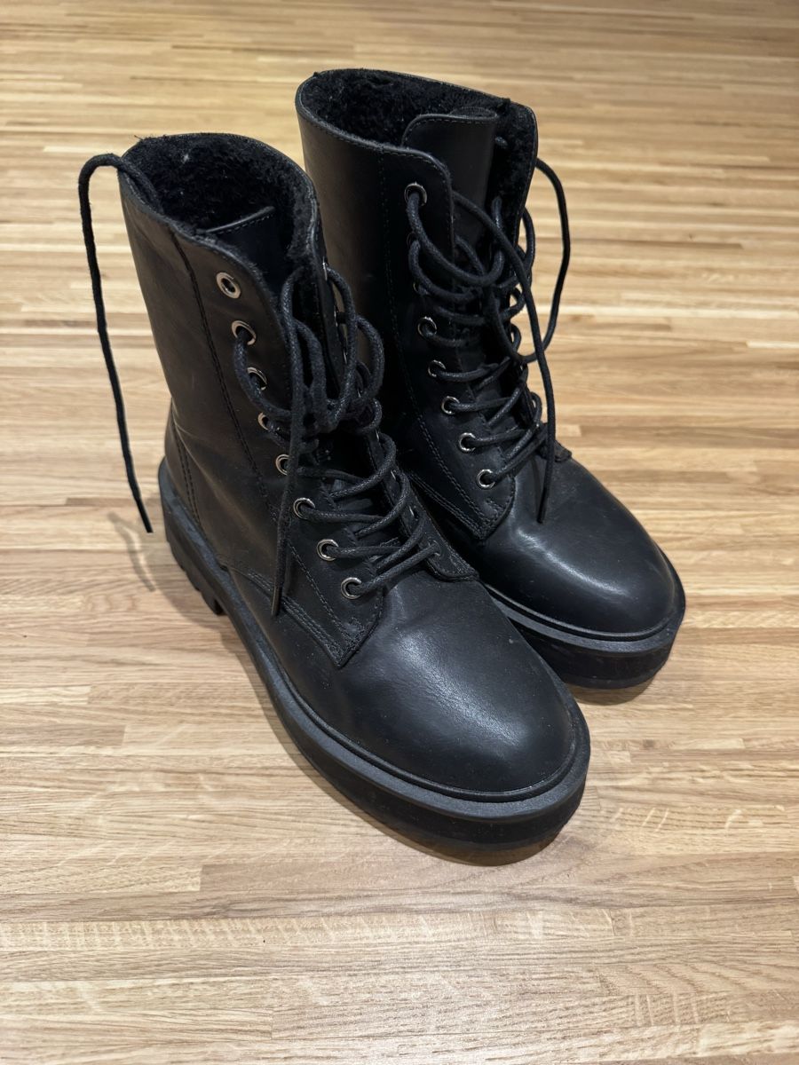 Scarpe da donna: Winter Boots, Schwarz, Grösse 36 – Usato da Uznach venduto da jasmino12