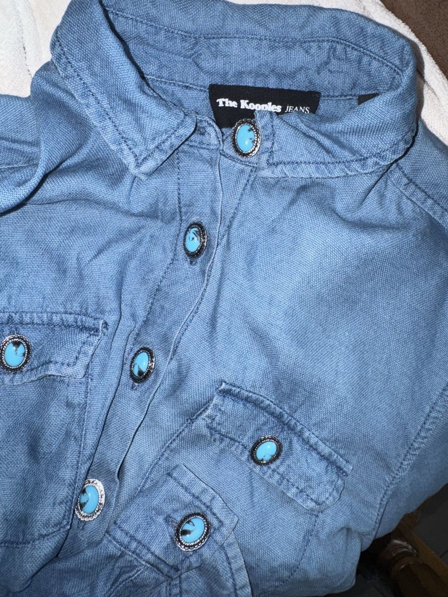 Kooples Camicie: The Kooples Hemd mit Türkis Knöpfe  – Usato da Obfelden venduto da cesarina10
