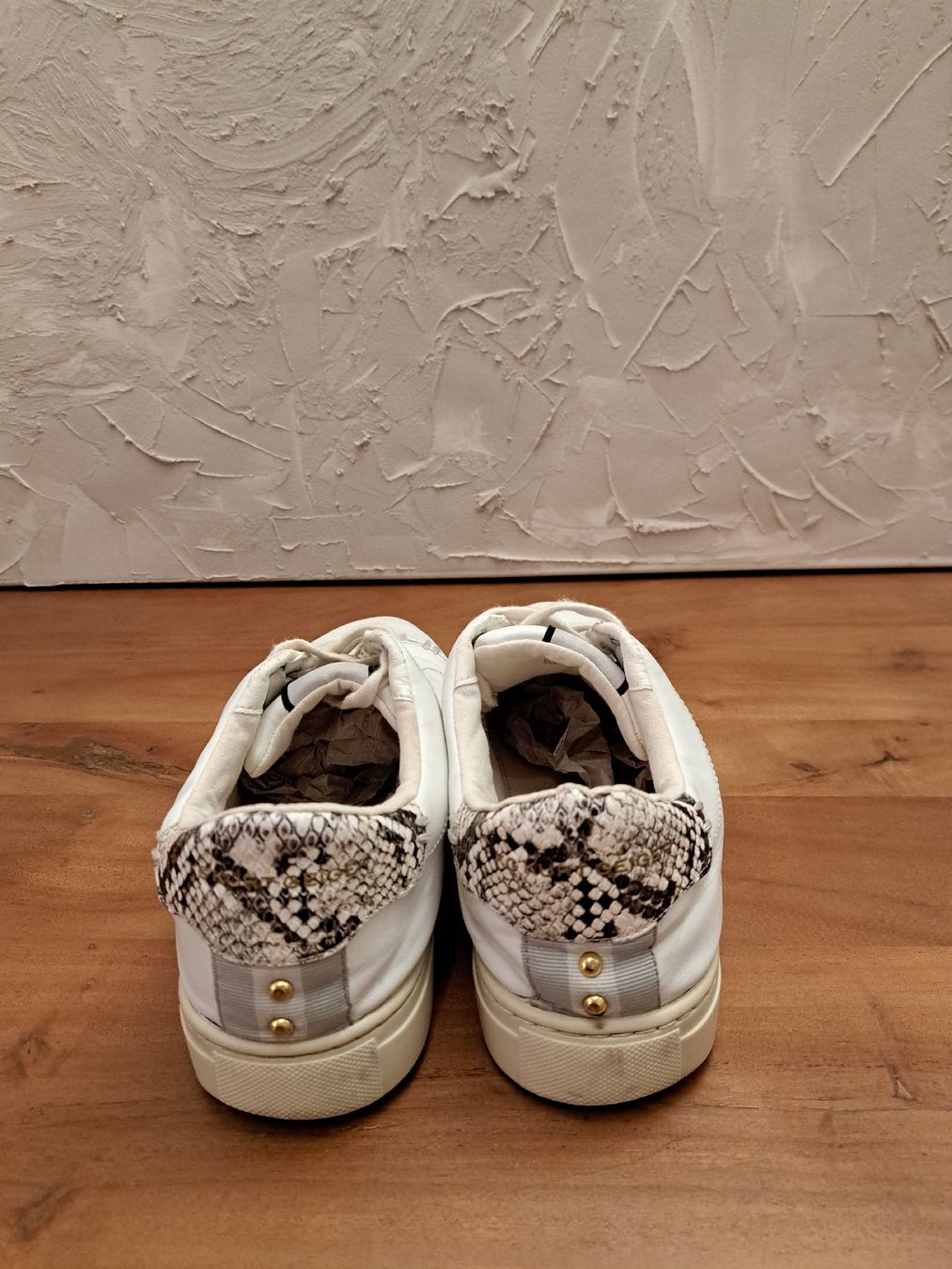 Kurt Geiger Scarpe da donna: Vegane Kurt Geiger Sneaker Gr. 40 Creme Leder – Usato da Männedorf venduto da ste_9lfs 3