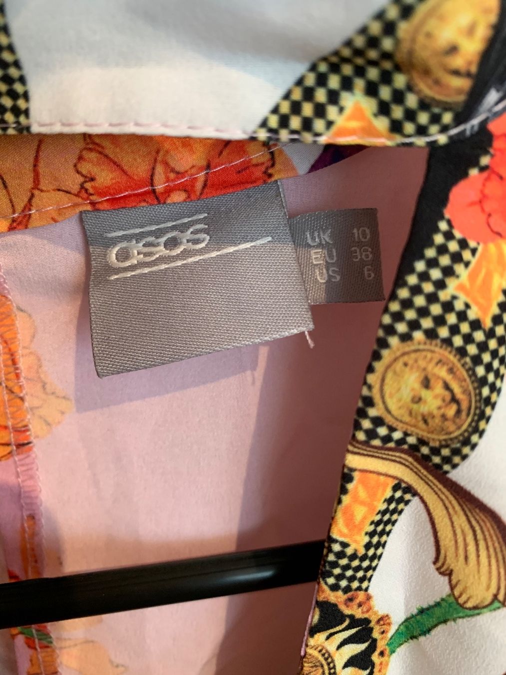 Asos Camicette: Asos Bluse Blumen Gr. 38 / M – Usato da Fislisbach venduto da KolibriSecondhand 2
