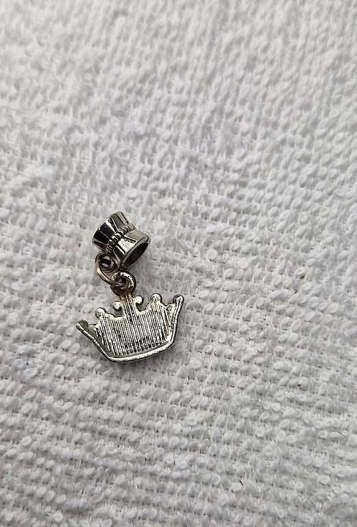 Ciondoli: Charme Krone Anhänger Sterling Silber 925 – Usato da Wängi venduto da jav_h2yq 1