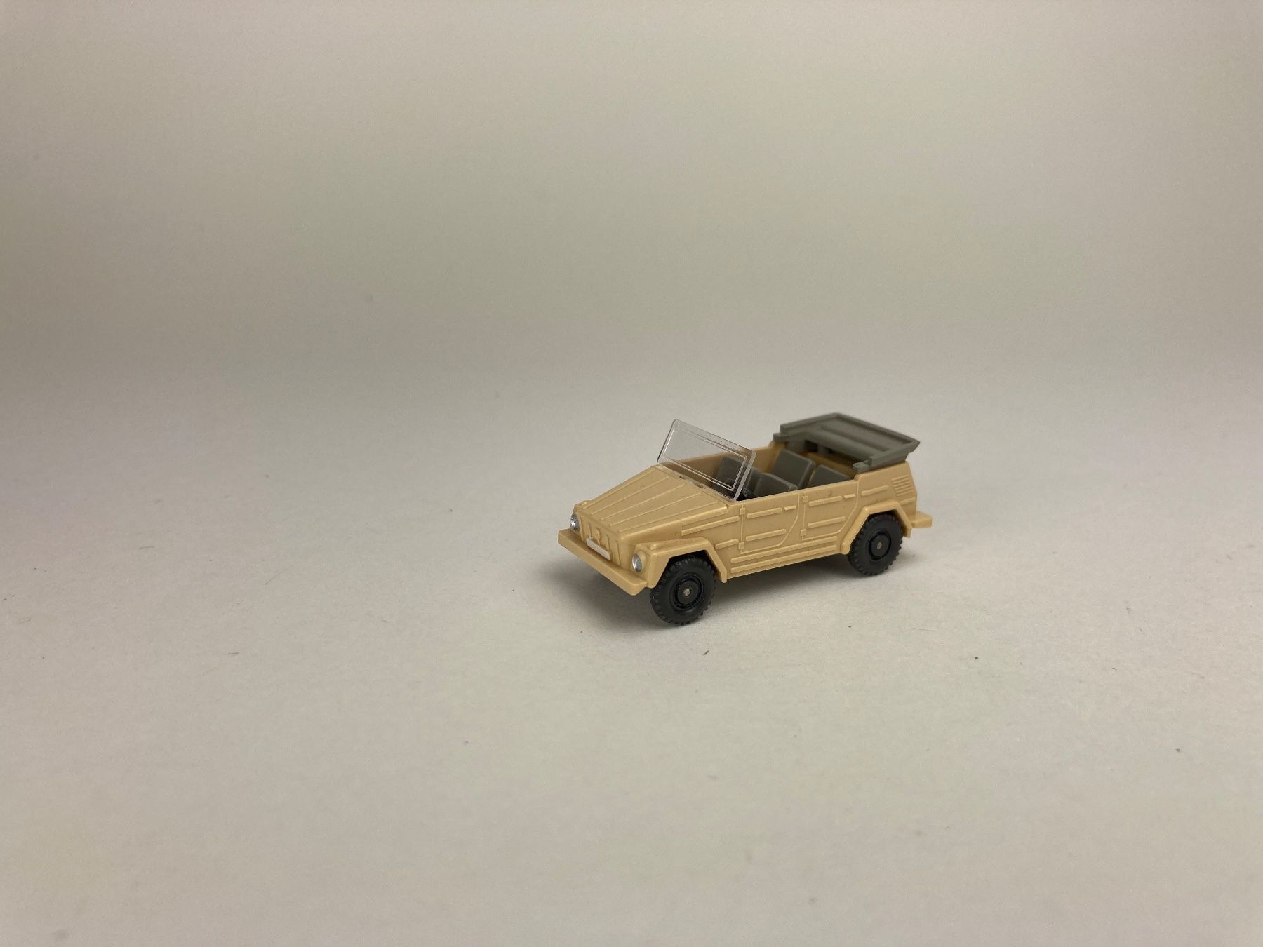 Wiking Modellini d'auto: VW 181 offen beige – Usato da Elm venduto da Wikmtz
