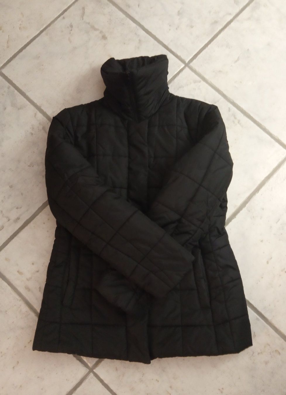 H&M Giacche: DAMENJACKE von H&M – Usato da Chur venduto da Rodanisa 1