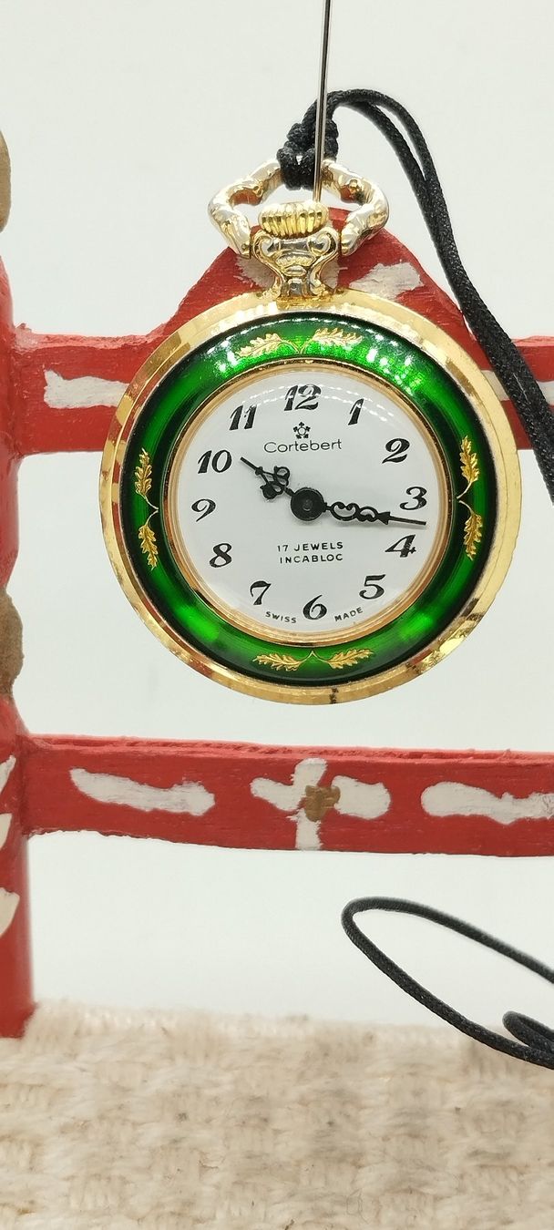 Cortébert Montres: montre pendentif vintage cortebert – D'occasion à La Chaux-de-Fonds par jac_9llg