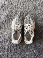 Adidas Yeezys Zebra