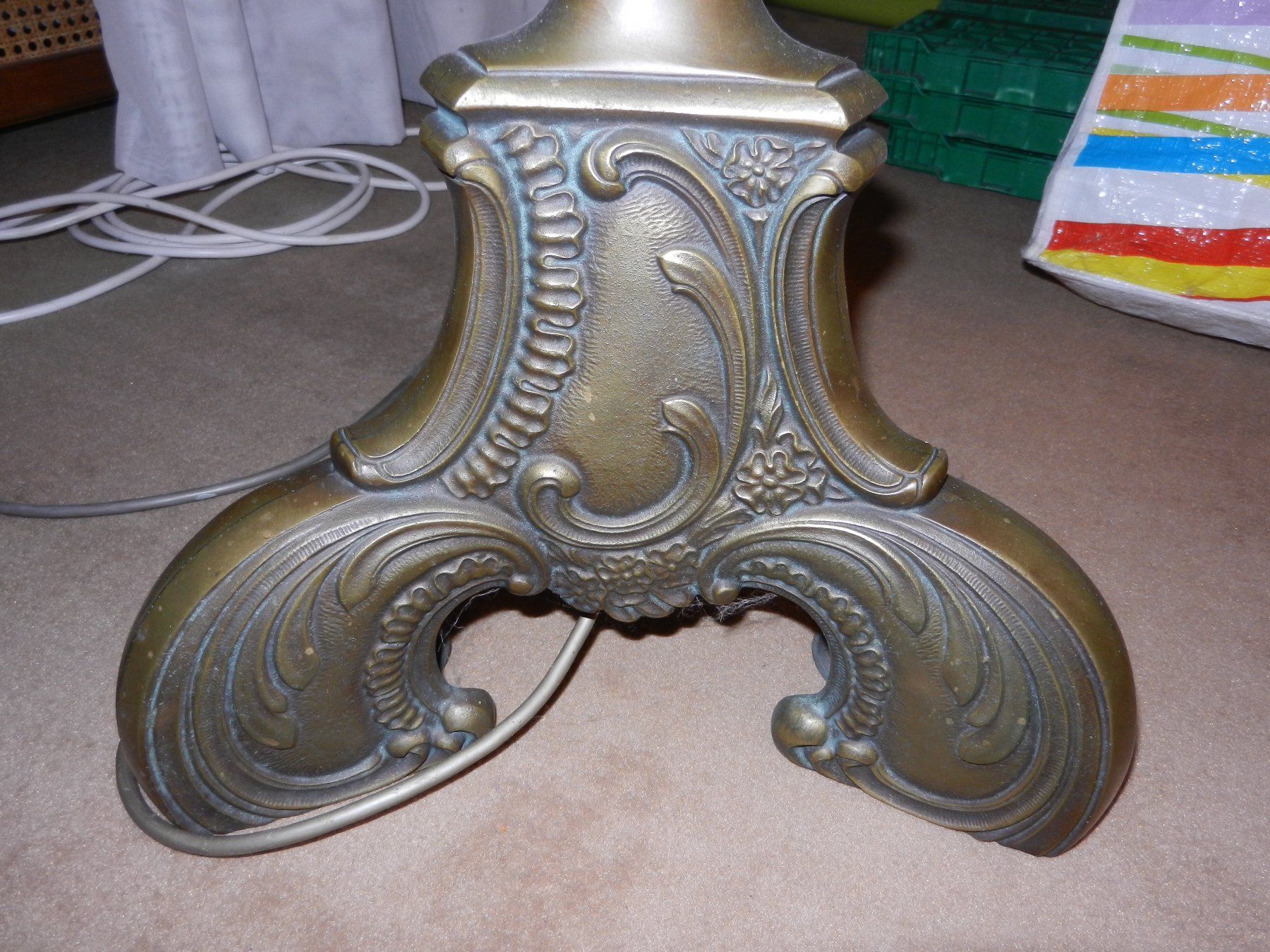 Lampade: Schirmlampe mit Messingfuss – Usato da Wolfwil venduto da Verbenia 3