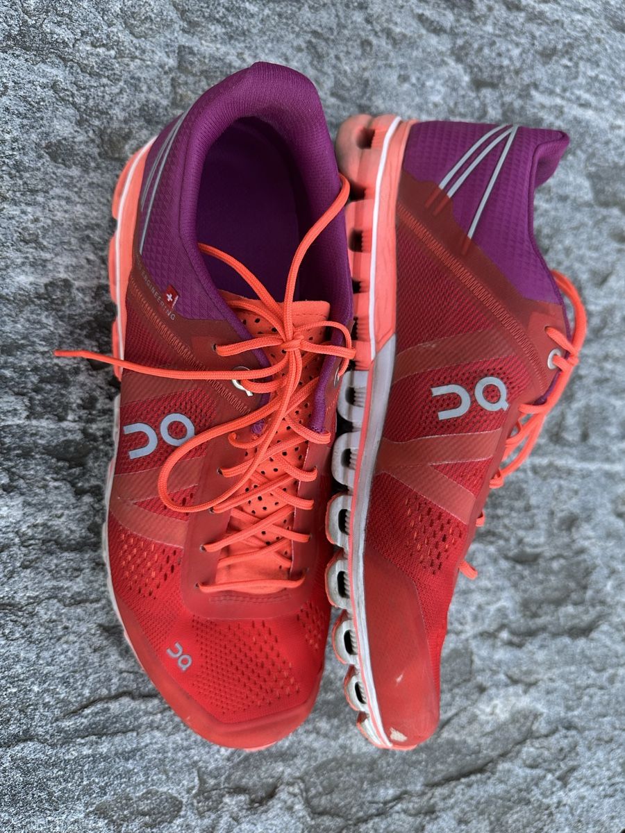 On Chaussures hommes: On 41 – D'occasion à Lostallo par Essebii 1