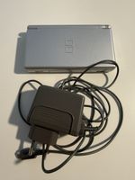 Nintendo DS Konsole silber inkl. 5 Spielen und Netzteil