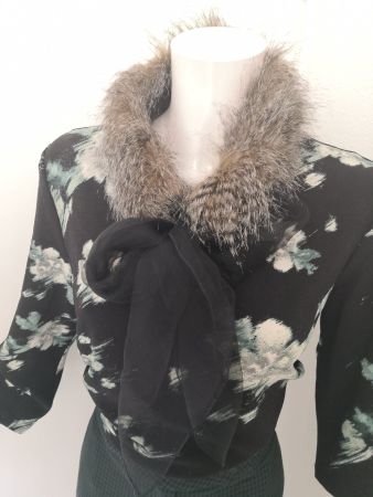 🤩 KUNSTPELZKRAGEN-SCHAL BEIGE-SCHWARZ MIT FOULARD SCHWARZ