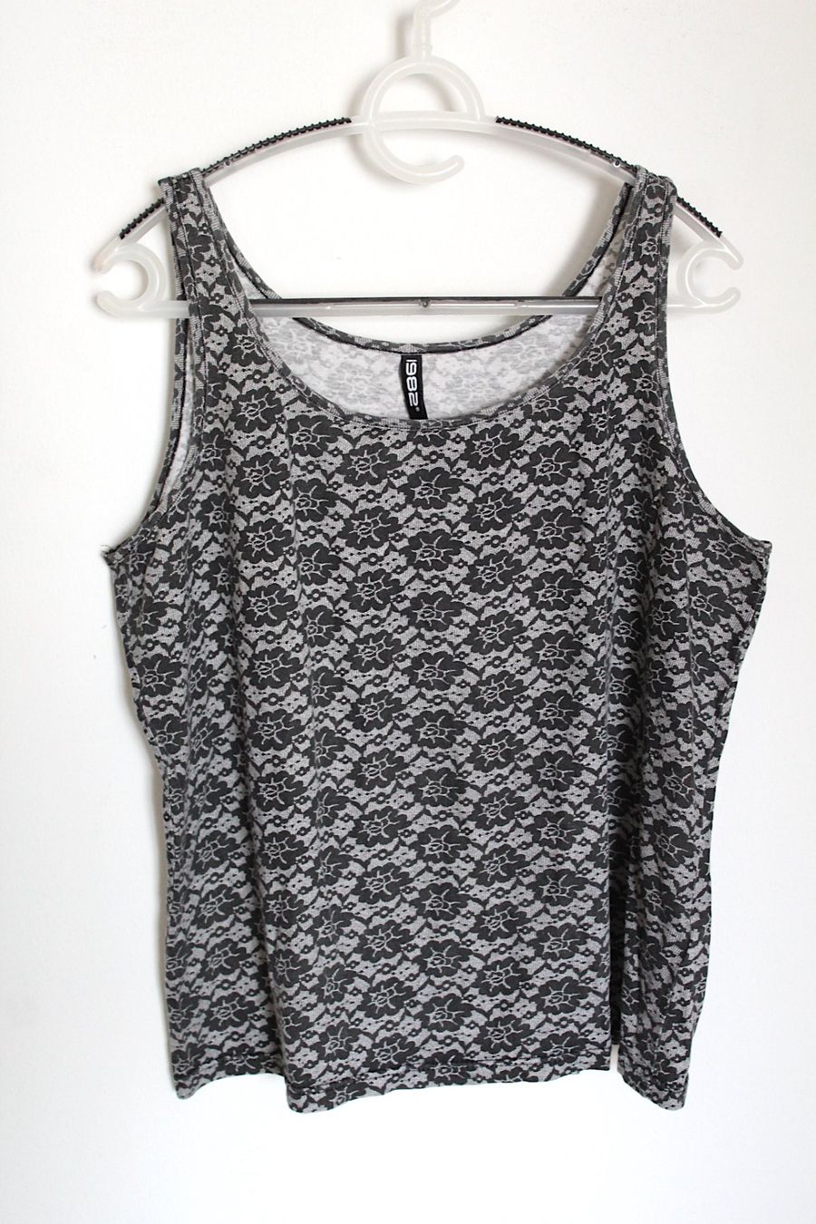 T-Shirts: Neuwertiges Shirt Gr. XL – Gebraucht aus Locarno von madame-tus-sauds 2