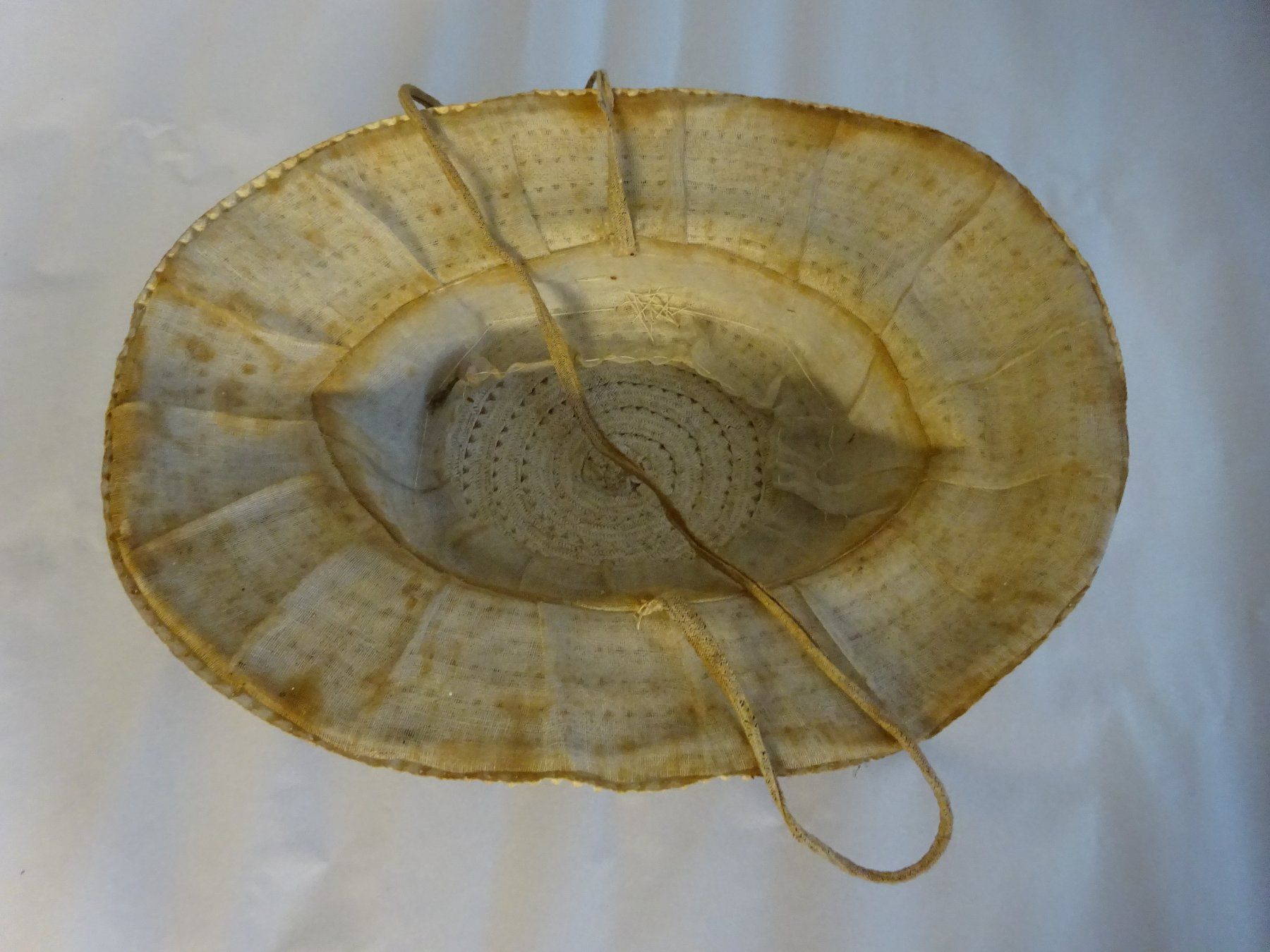 Costumi: Biedermeier Haube Tracht – Usato da Esslingen venduto da eintagammeer 6