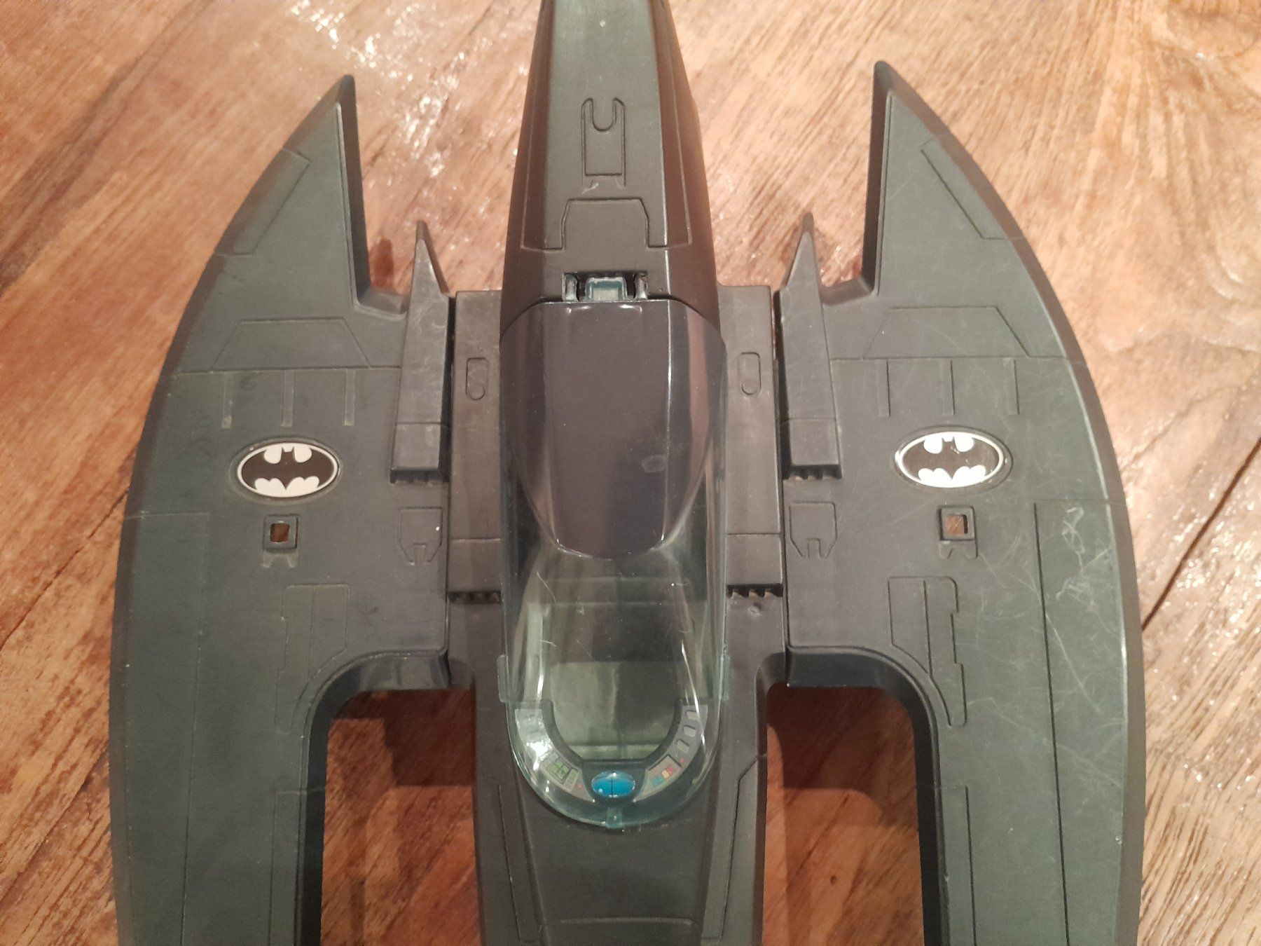 Kit di modellismo & Modellini statici: Batman Batwing Kenner Animated Series 1993 DC – Usato da Dübendorf venduto da hed_9w2b 1