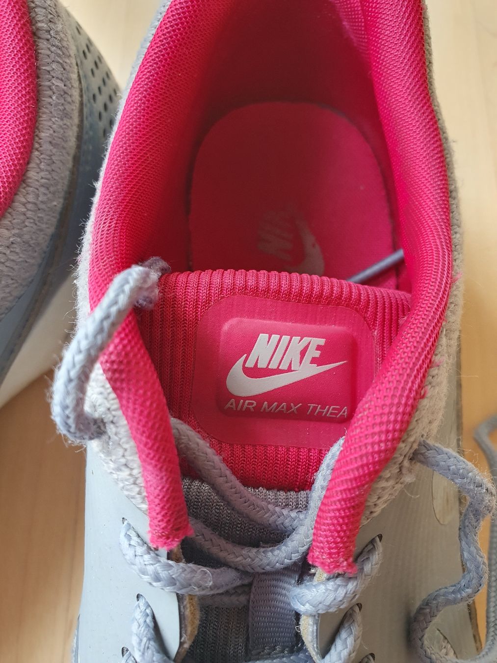 Nike Chaussures femmes: Nike Schuhe – D'occasion à Zürich par nadiialivia 1