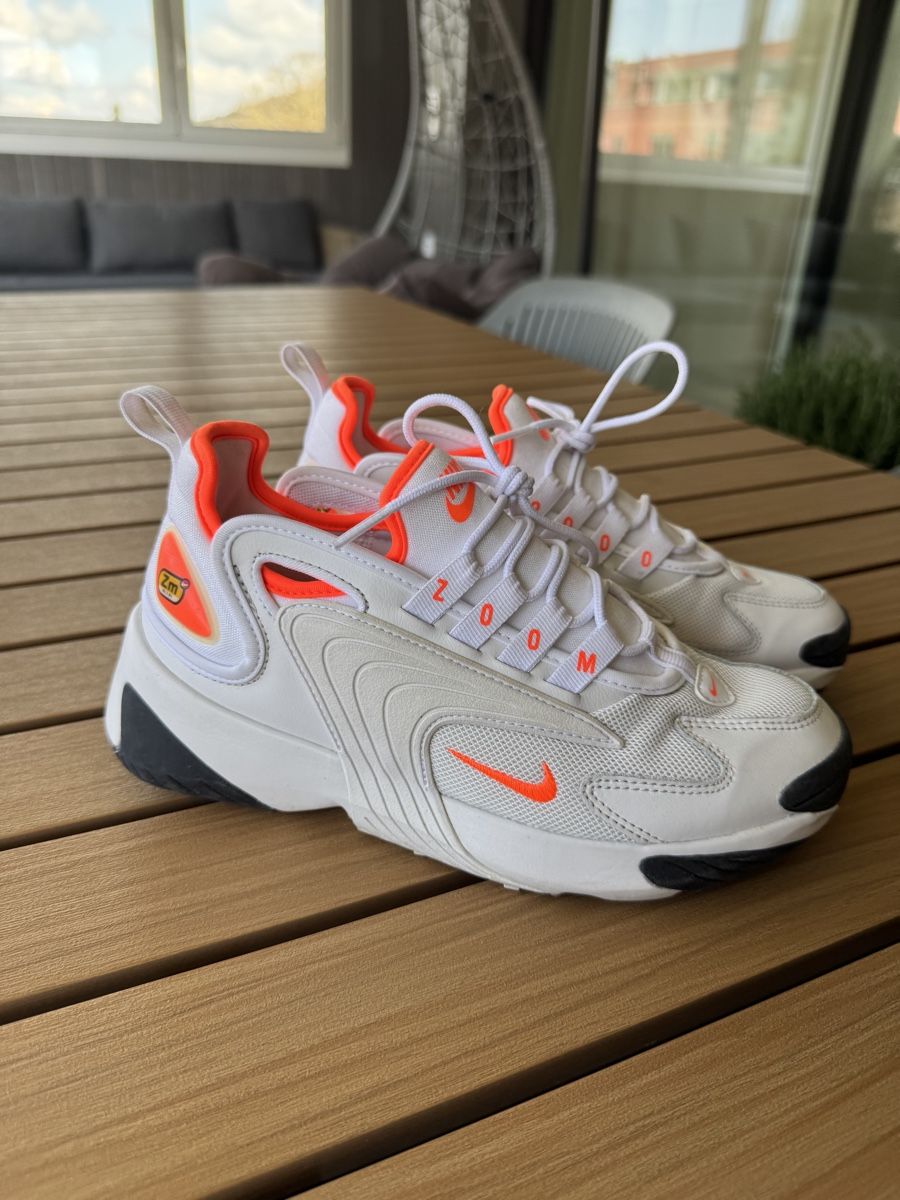 Nike Scarpe da uomo: Nike Zoom 2K Hyper Crimson Grösse 37.5 – Usato da Rickenbach LU venduto da Steffischuepfer