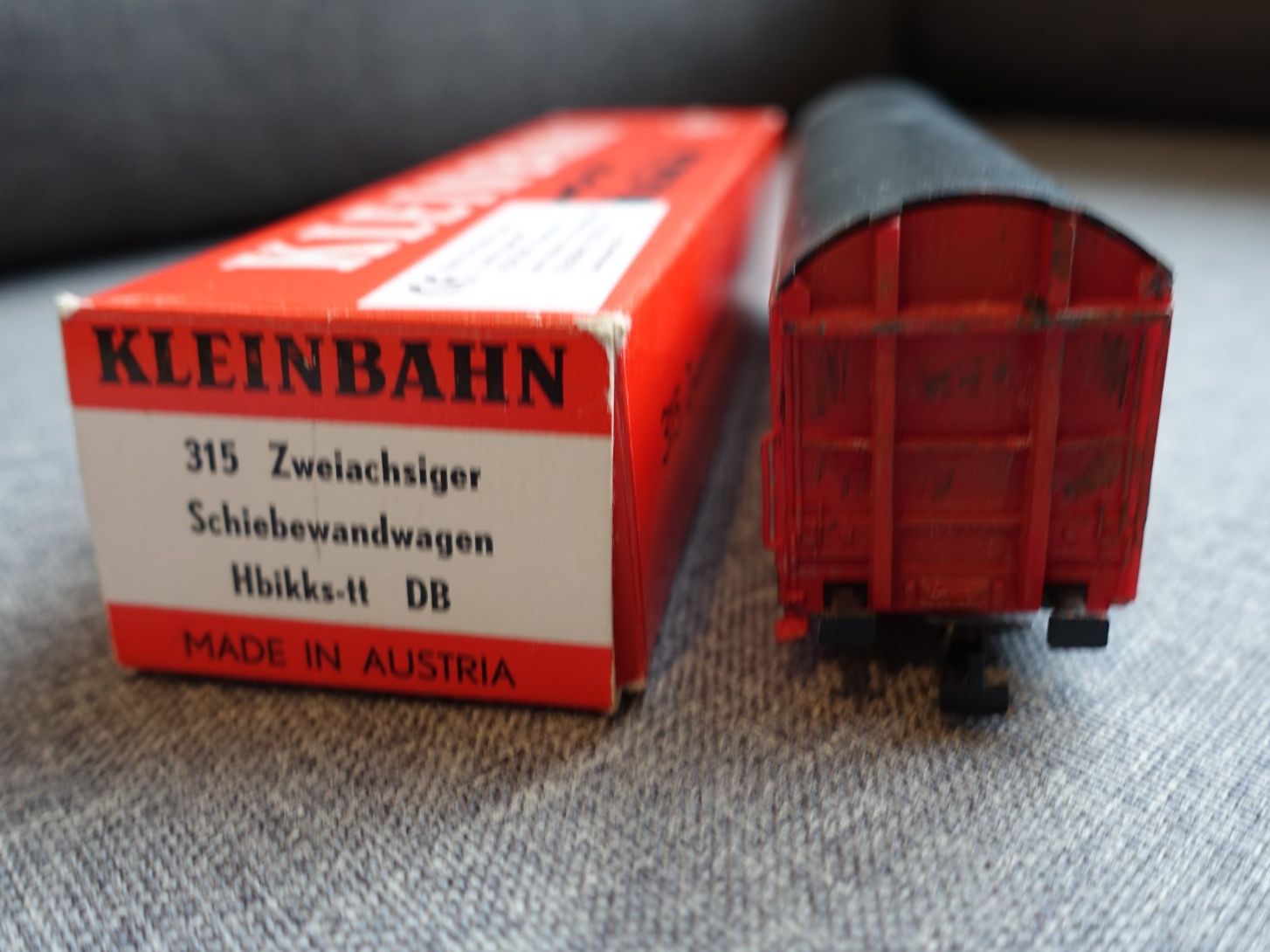 Kleinbahn Modelleisenbahnen: KLEINBAHN No. 316/3 ÖBB Schiebebandwagen "Cargo", HO – Gebraucht aus Wallbach von Sarrows 3