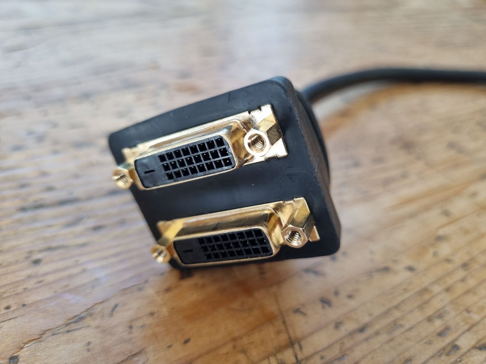 Laufwerke & Adapter: DVI Adapter – Gebraucht aus Zürich von lukas.moy 1