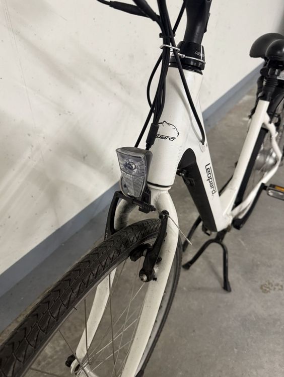 abus youn-i ace fahrradhelm Urbanhelm PLU_85659 Kinderfahrradhelmtest der „Stiftung Warentest“: Schliessanlage - Verriegelung:Mit Schliessanlage / Verriegelung