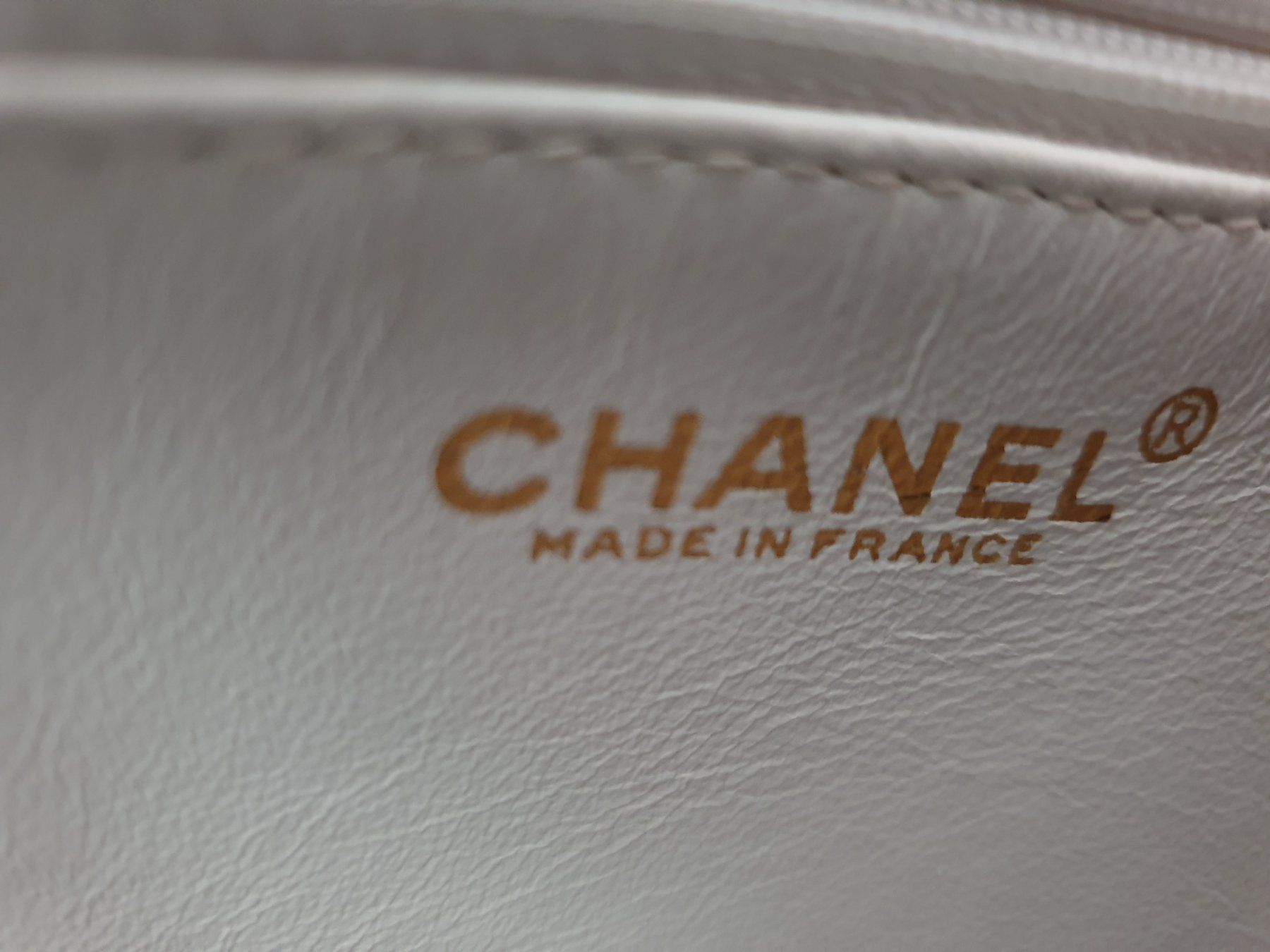 Chanel Borse da donna: Chanel WOW Ledertasche in weiss – Usato da Bottmingen venduto da sandy_2 7