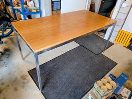 Bürotisch gratis