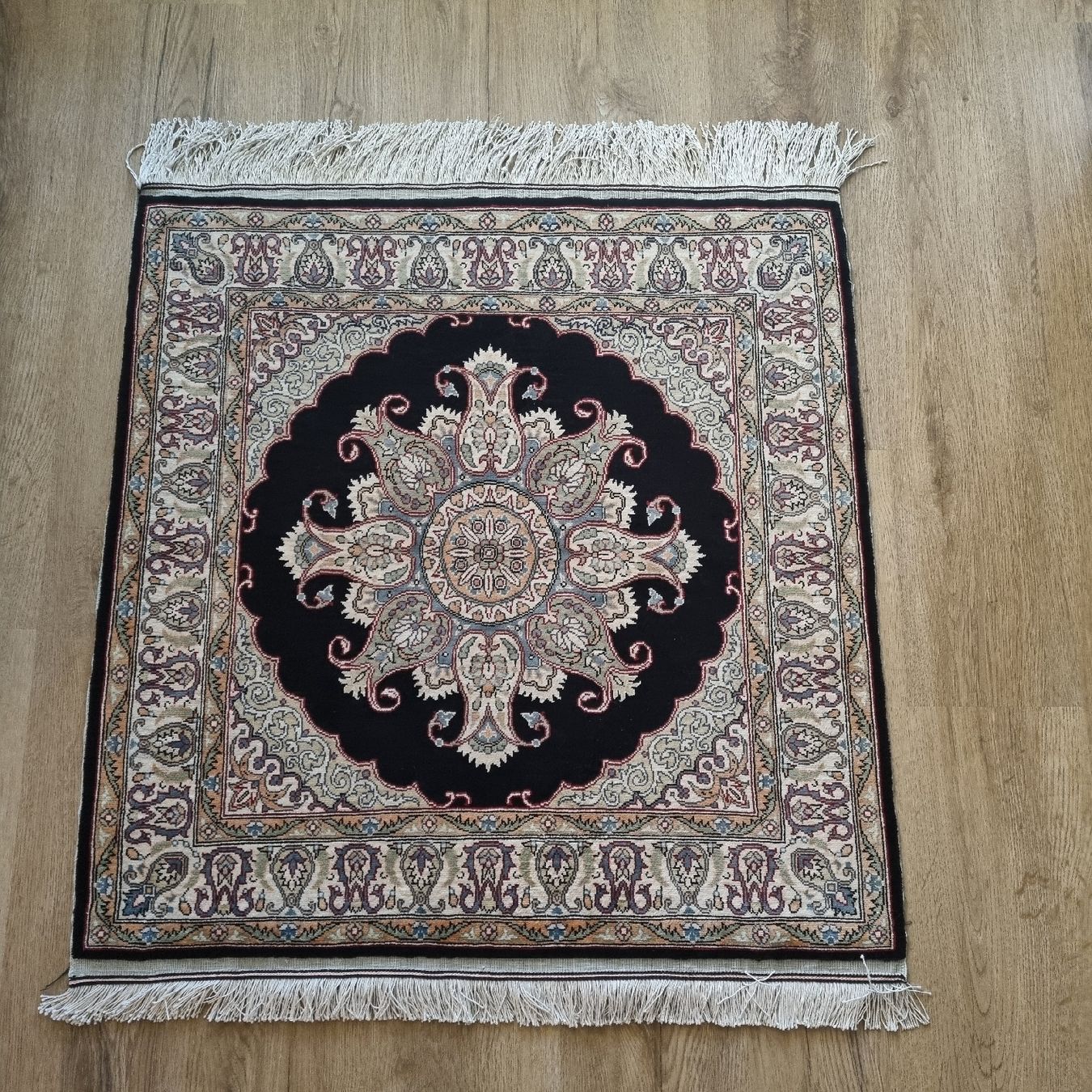 Tappeti: Teppich Seide auf Seide 80x82 cm – Nuovo (secondo la descrizione) da Büttikon AG venduto da Tossa0