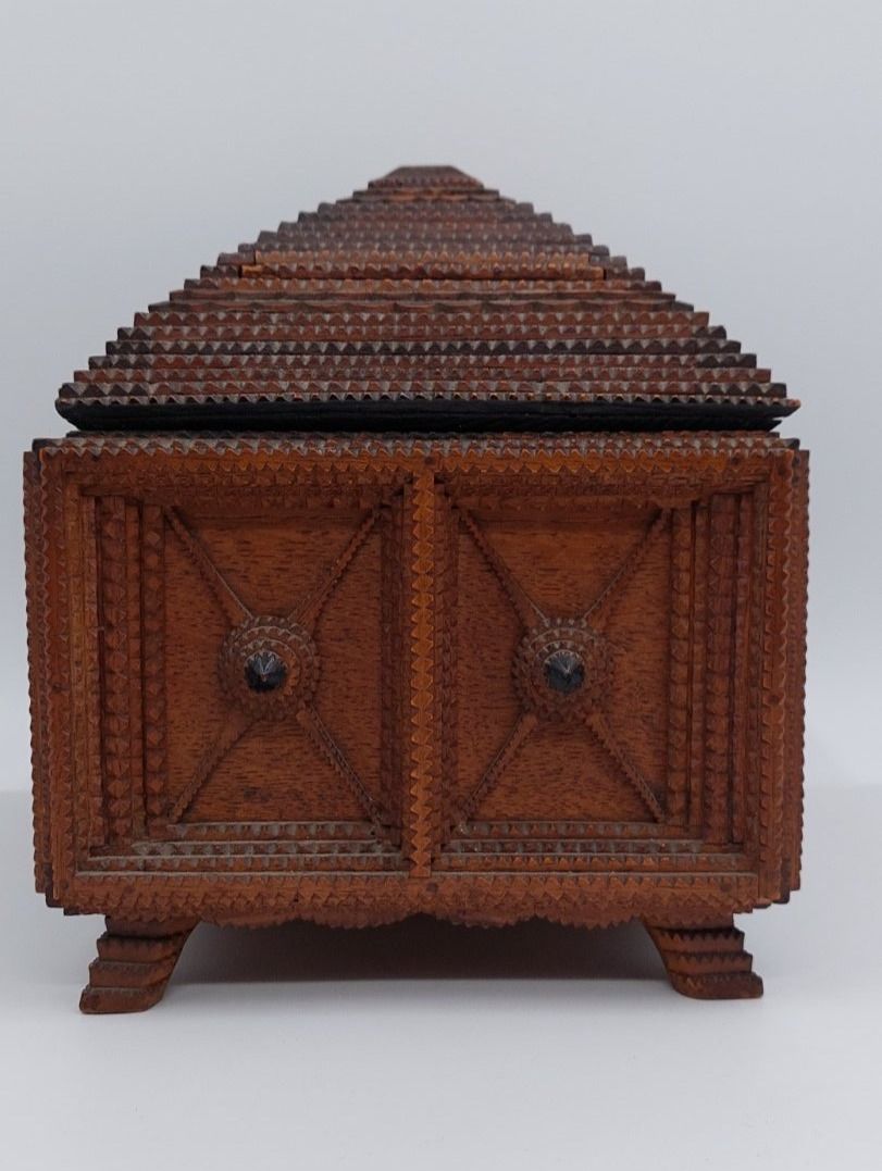 Cassapanche: Prächtige Tramp Art Schatulle Box – Usato da Dielsdorf venduto da anabur 3
