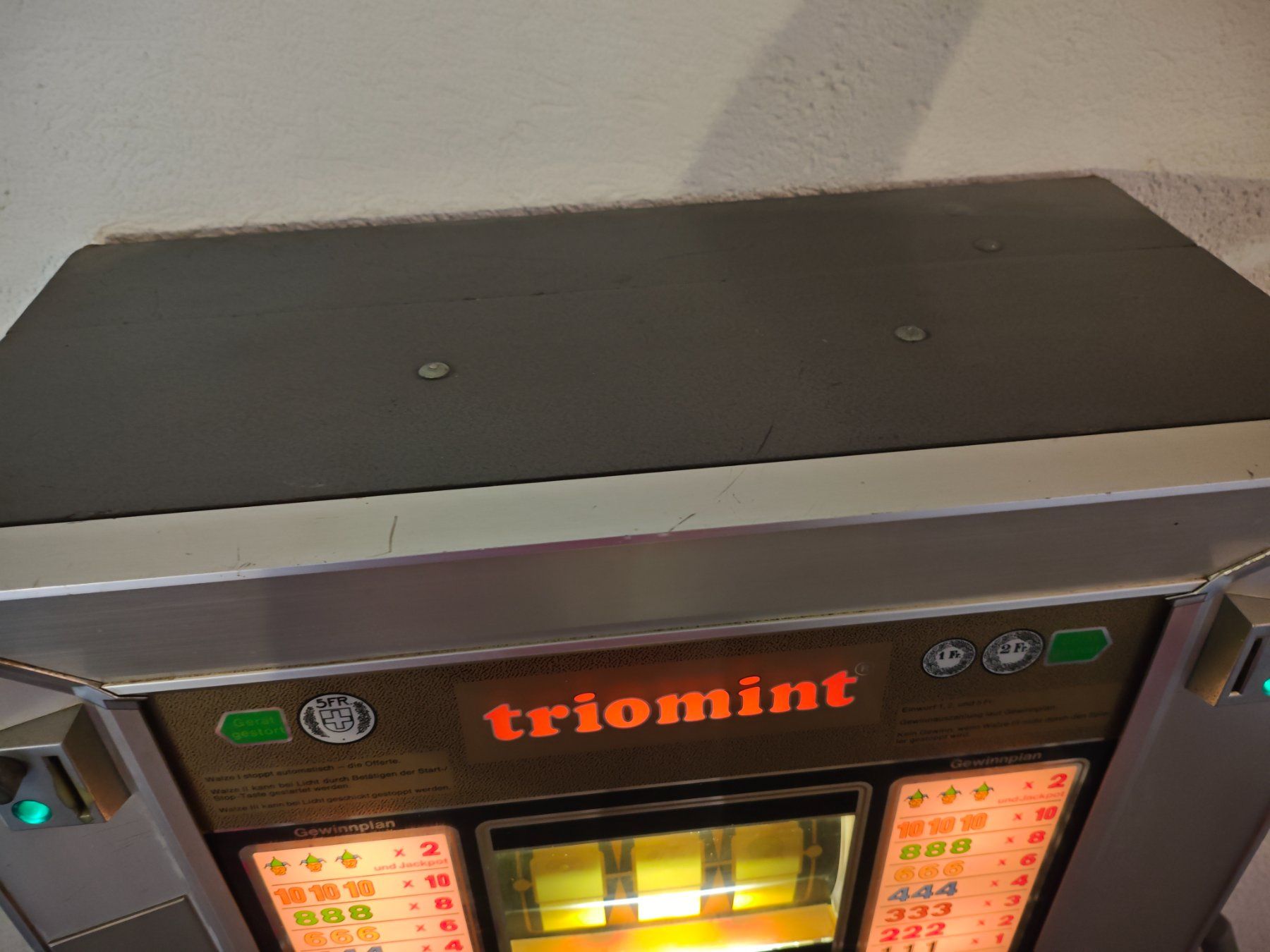 Spielautomaten: Spielautomat Triomint - Defekt – Defekt aus Wallisellen von Kleindai 1