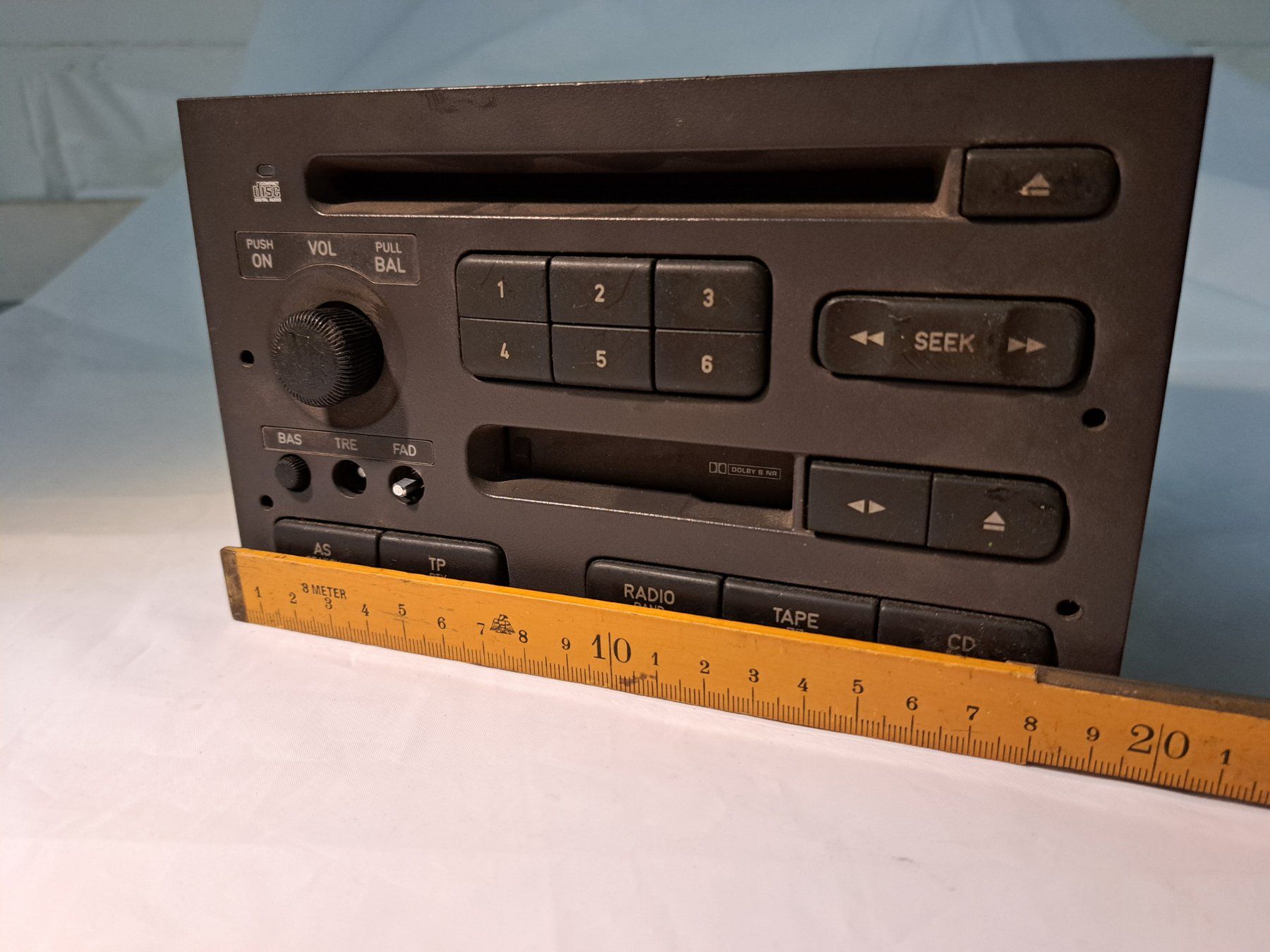 Saab Radios: SAAB 9-5 YS3E (2002) – Gebraucht aus Fällanden von Whannes