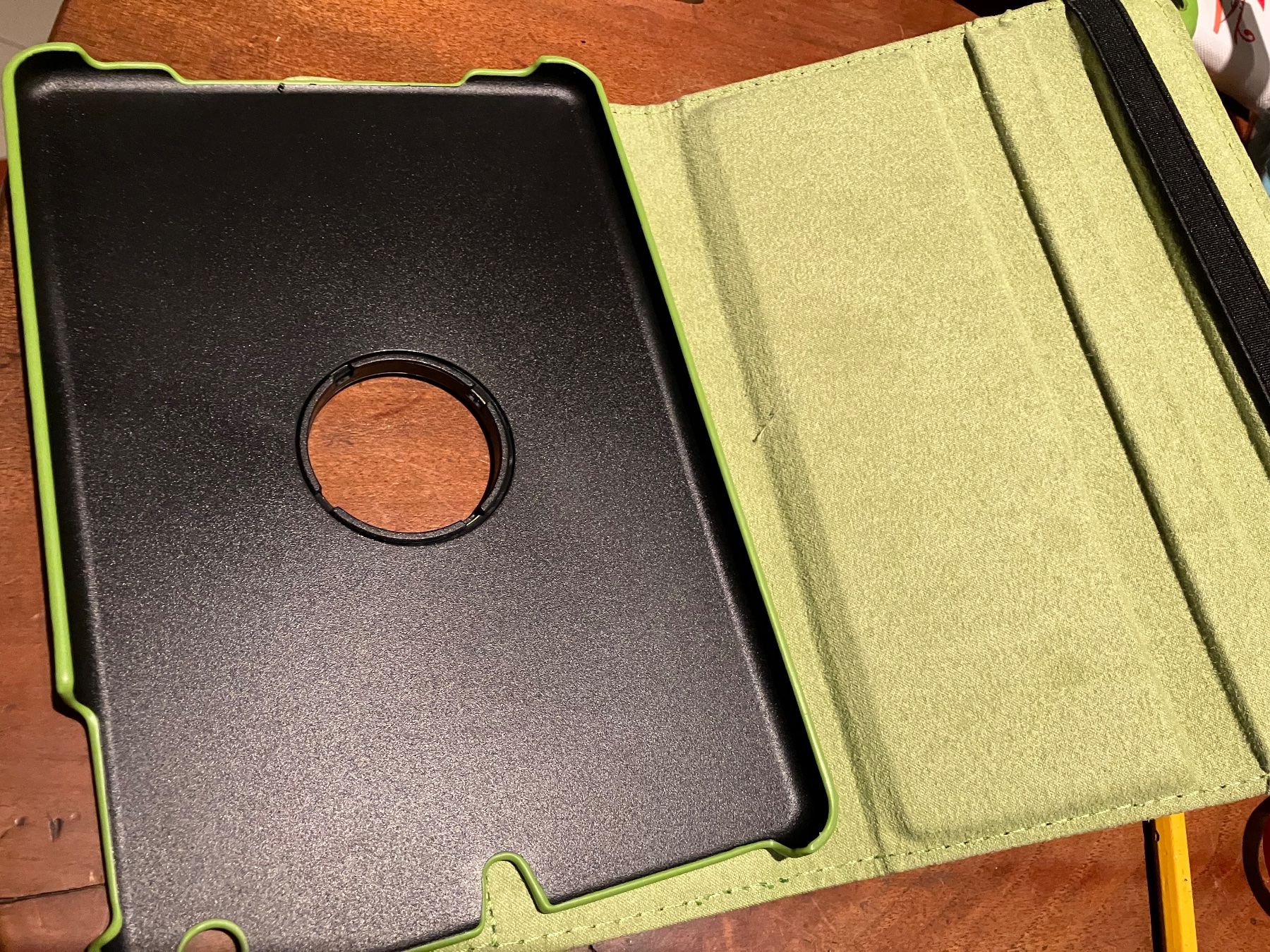 Covers & Borse: Couverture pour iPad mini – Nuovo (secondo la descrizione) da Vogorno venduto da Porsche4 1