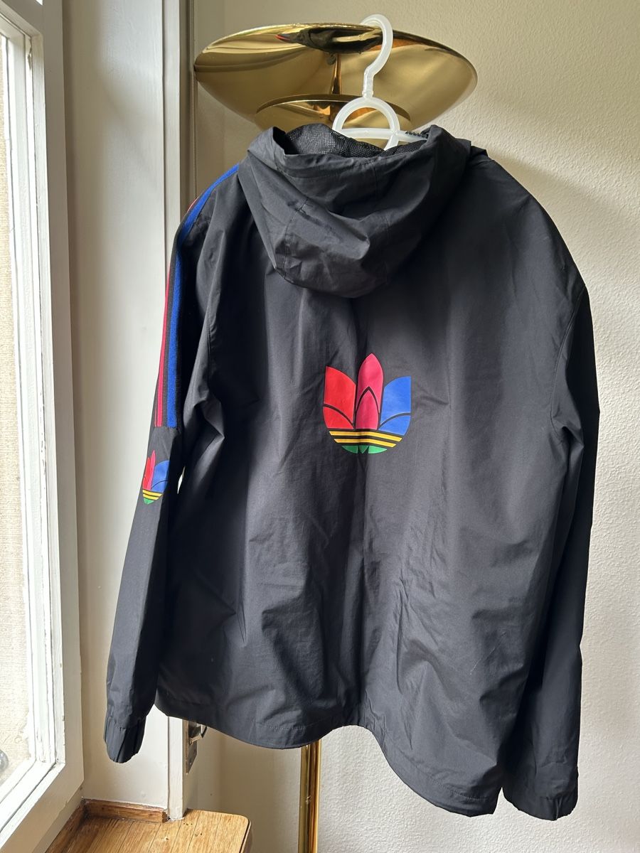 Adidas Giacche: Adidas SportJacke Grösse M – Nuovo (secondo la descrizione) da Zürich venduto da elg_rqw7 2