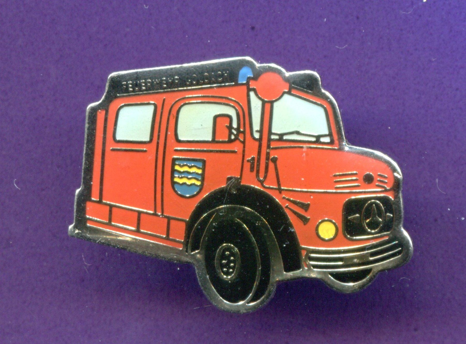 Placchette & Badge: Feuerwehrauto  MERCEDES  Goldach – Usato da Winterthur venduto da Sammleroase