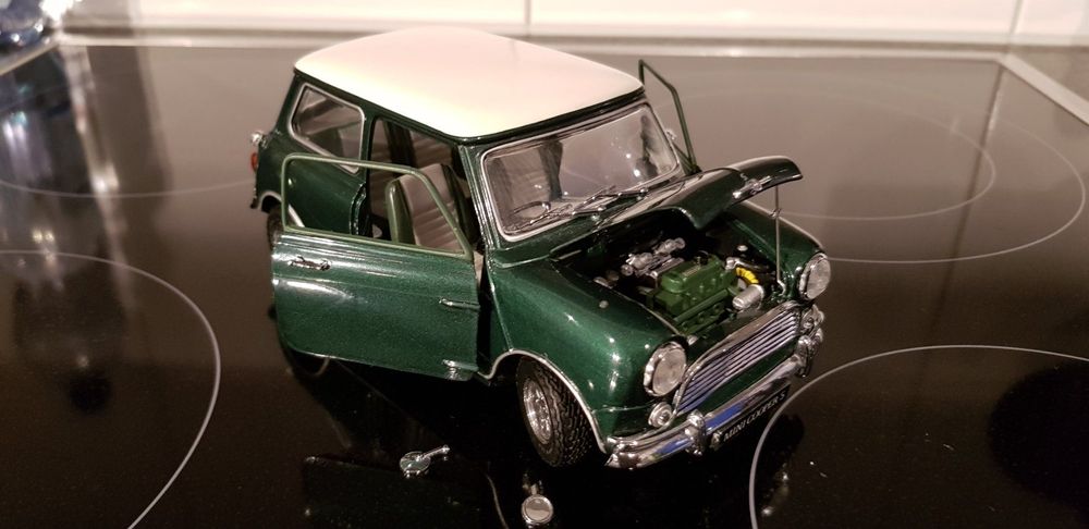 Miniature Morris Mini Cooper S – Kyosho 1/18 – Vainqueur Monte-Carlo 1965 – Métal – Neuve