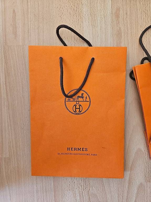 Borse: Hermès Papiertaschen Set  original, verschiedene Grössen – Usato da Zürich venduto da Elena231 2