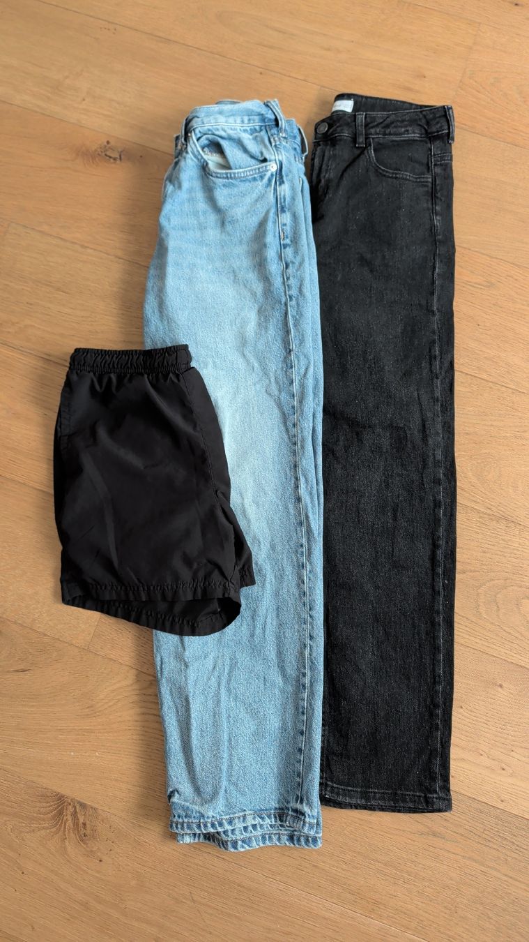 Lots de vêtements: Kleiderpaket T-Shirts Pullover Hosen Grösse S – D'occasion à Arbon par kangaruh 1