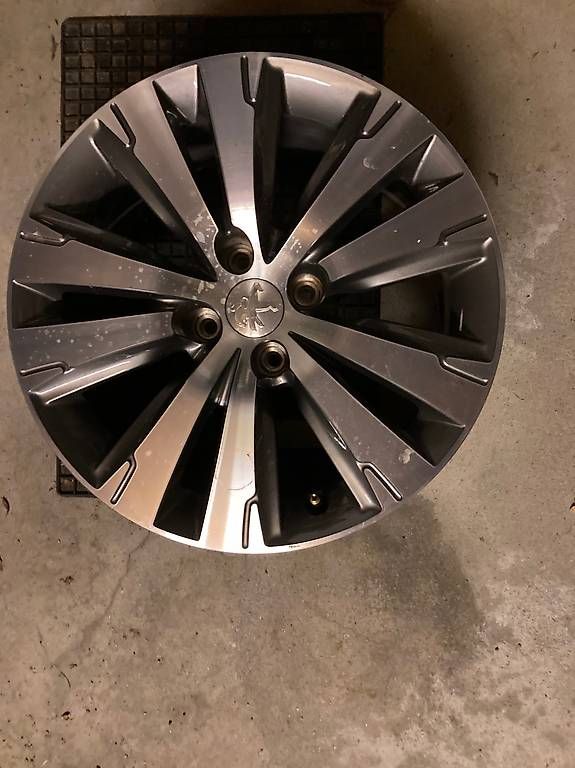 Peugeot Cerchioni: 4 Original 17" Peugeot-Alufelgen – Usato da Nürensdorf venduto da rol_kg7r 2
