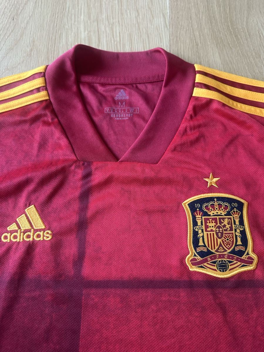 Adidas Canottiere & Pantaloni: Spanien Trikot heim 2021 – Usato da Unterseen venduto da sim_hy9p 1