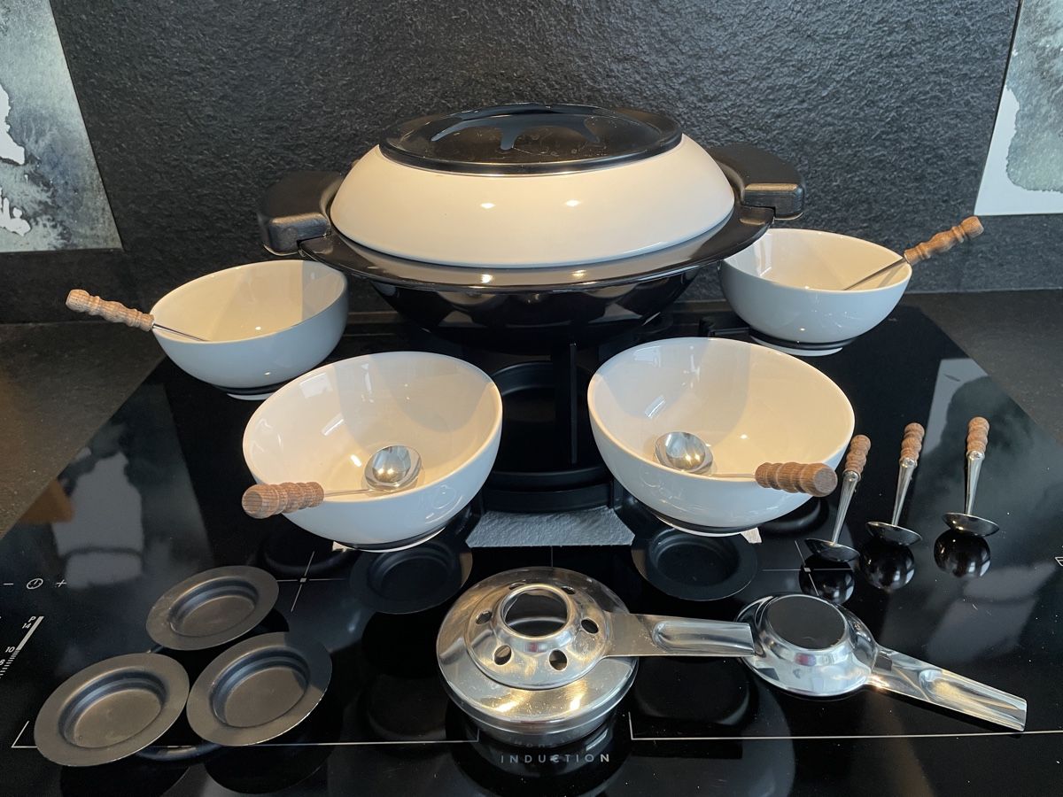 Set di piatti: Cleveres Fondueset – Usato da Lengnau AG venduto da Sayuri5