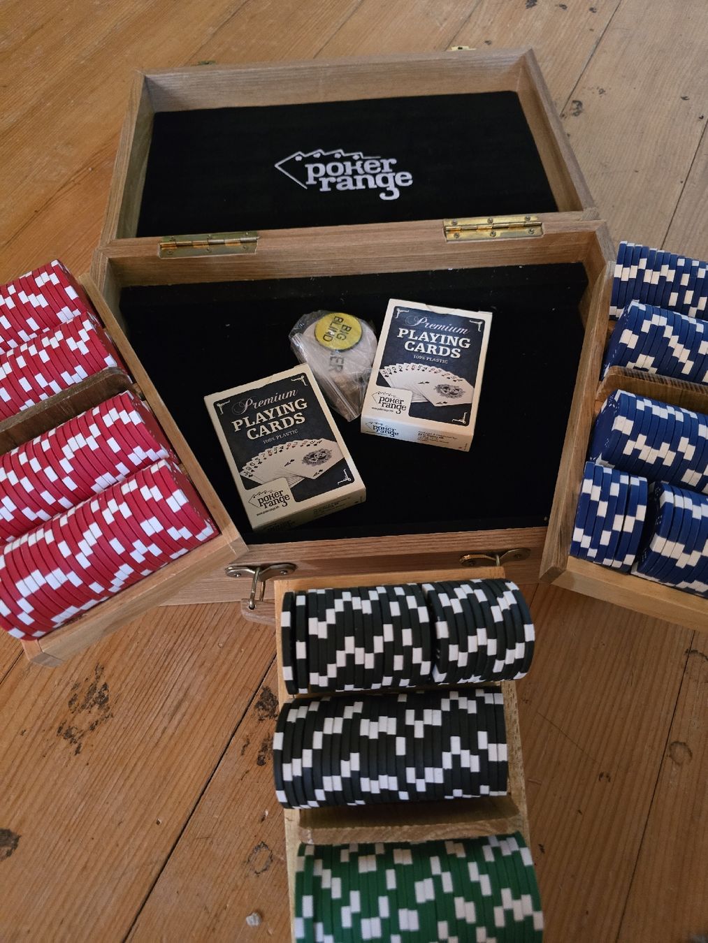 Spiele: Pokerset in Holzkiste – Neu (gemäss Beschreibung) aus Jegenstorf von sablini19 2