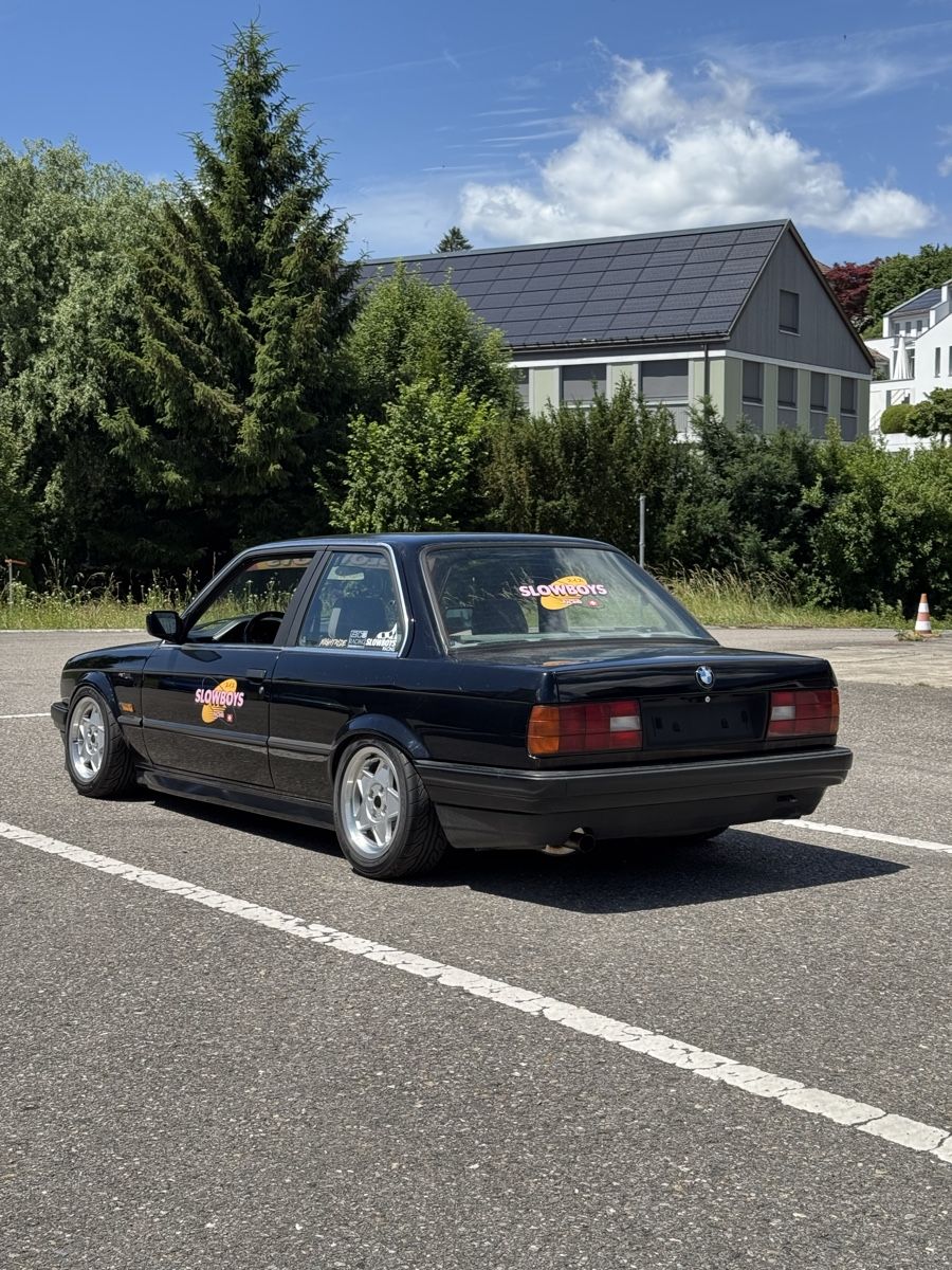 BMW Autos: BMW 316i E30 Handschalter – D'occasion à gachnang par crisi124 2