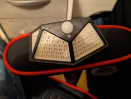 Projecteur LED Solaire avec Détecteur de Mouvement – Éclaira