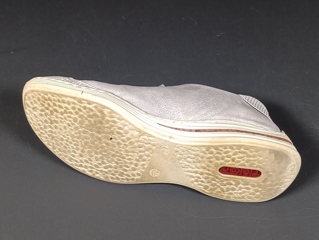 Rieker Scarpe da donna: RIEKER Basket grise taille 39 – Usato da Thielle venduto da Plusvalue_Neuchatel 3
