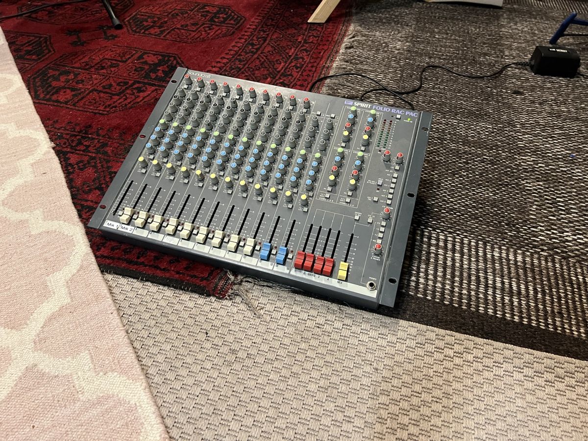 Soundcraft Console di mixaggio: Mischpult - Soundcraft – Difettoso da Zürich venduto da Momomate