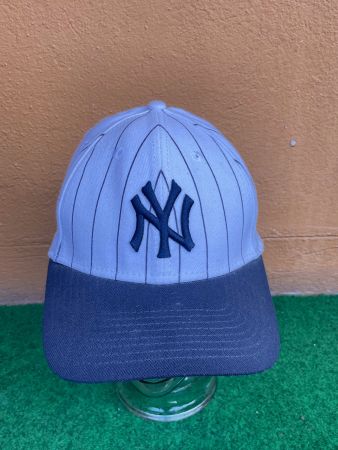 vintage Y2K New York Yankees Striped Cap Flexfit Sz S/M