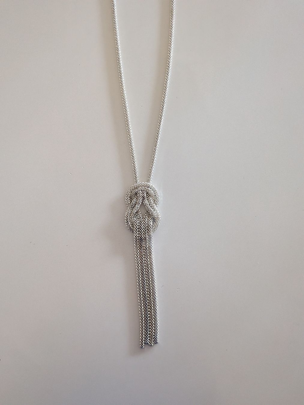 Colliers: Neue Silberfarbene lange Kette – Neuf avec emballage d'origine à Basel par JJ.Elena 1