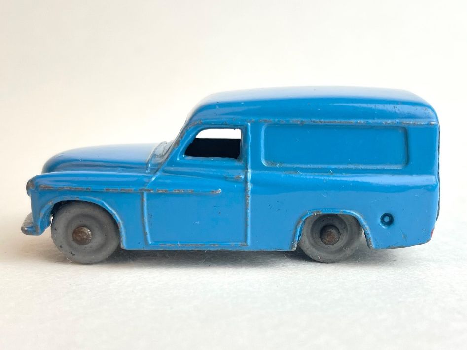Dinky Toys Modellini d'auto: Vintage Dinky Dublo 063 Commer Van – Usato da Genthod venduto da lightyear63 1