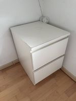 Weisse Kommode, Nachtisch, Beistelltisch 