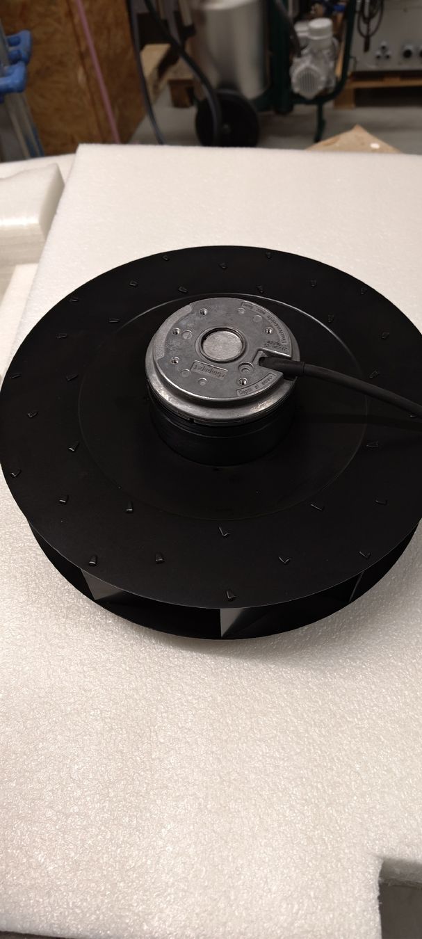 Ventilatori: Ventilator EBM Papst R2E280-AE52-05 – Usato da Lömmenschwil venduto da driver09 2
