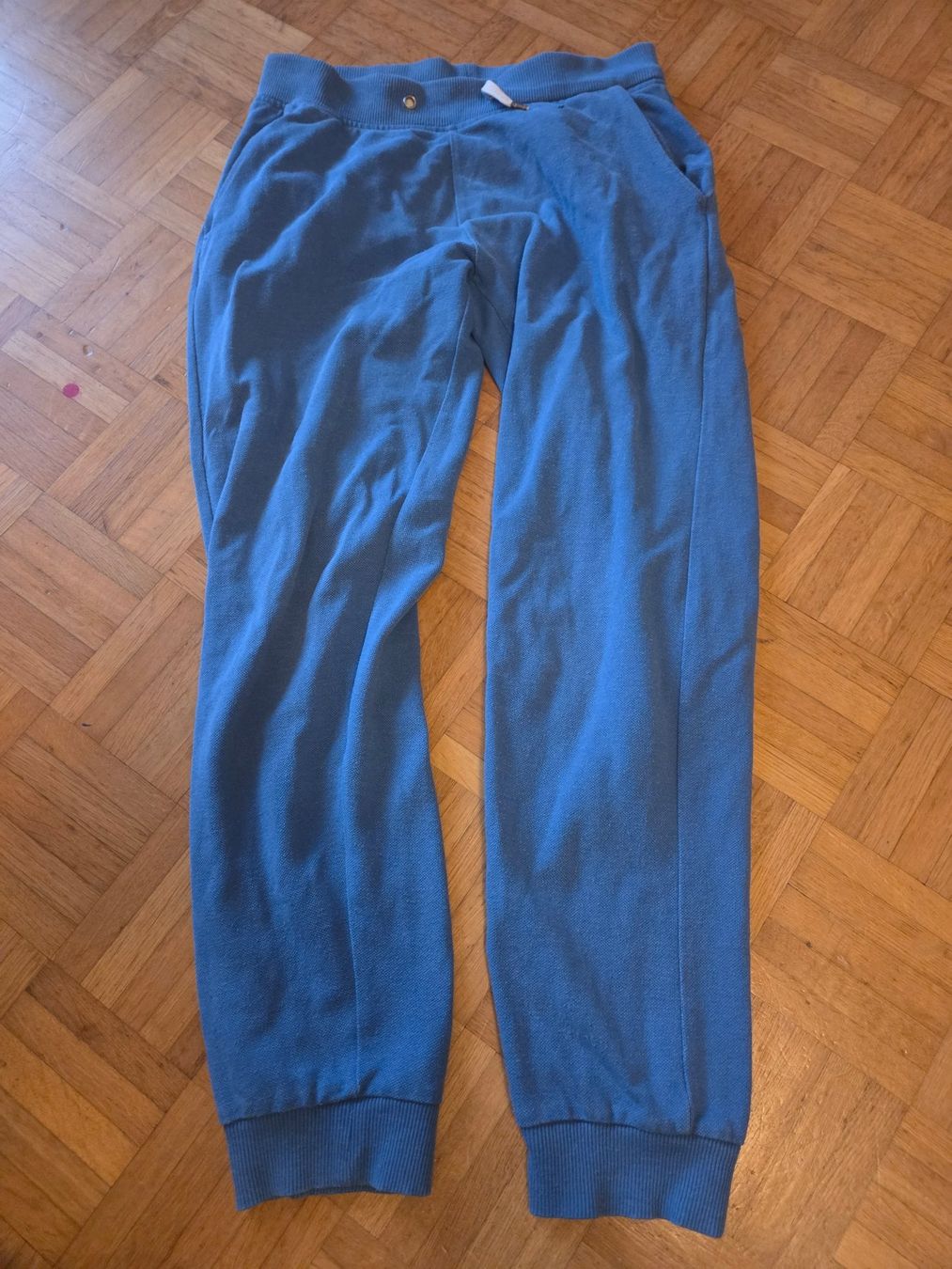 Ensembles coordonnés: Trainerhosen und Hemd Gr. 158 – D'occasion à Basel par grandfamily 2