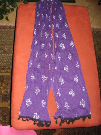 violetter Schal aus Indien