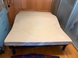 Divani: Schlafsofa mit Bezug zu verkaufen! – Usato da Henggart venduto da montella 1