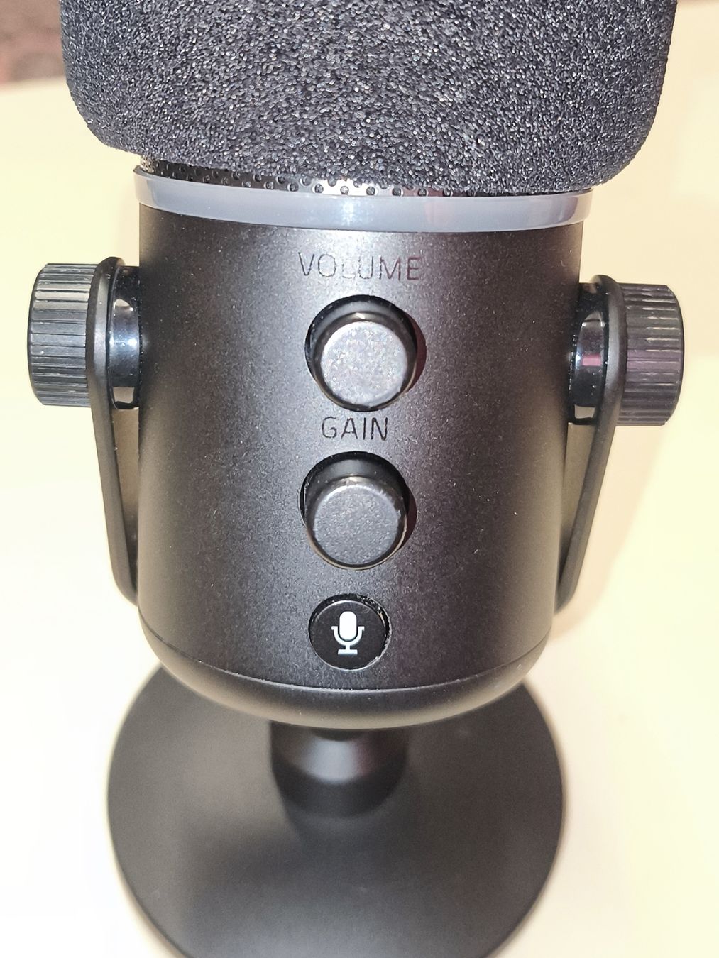 Razer Microfoni: Razer Seiren Elite Mikrofon – Usato da Altbüron venduto da Theo_Dotus 1
